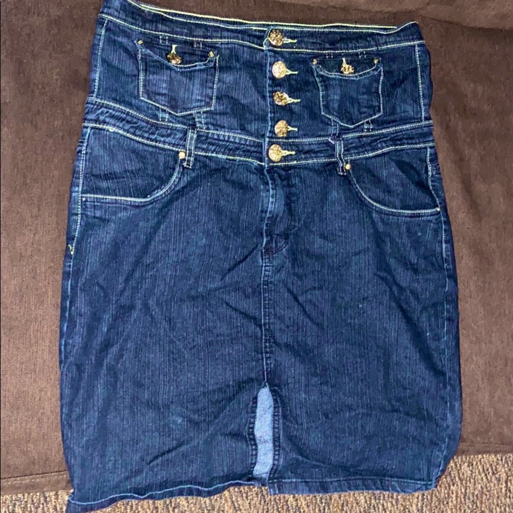 Luxury Blues Jean skirt size 15